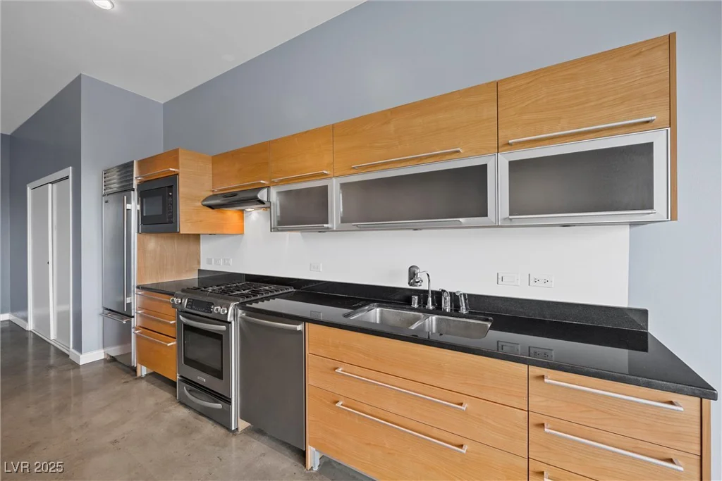 200 Hoover, Las Vegas, NV 89101