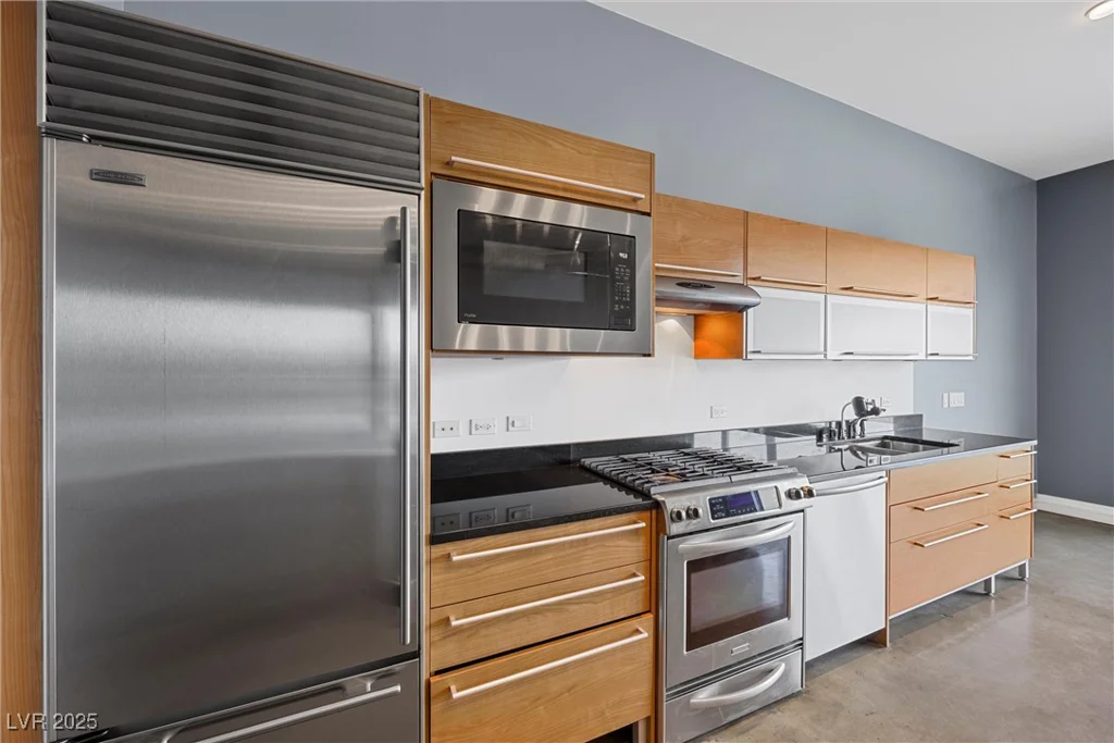 200 Hoover, Las Vegas, NV 89101