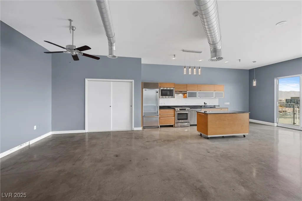 200 Hoover, Las Vegas, NV 89101