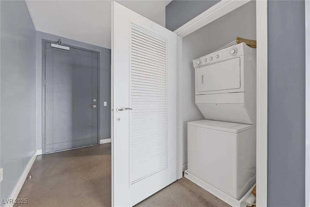 200 Hoover, Las Vegas, NV 89101