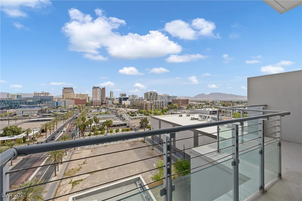 200 Hoover, Las Vegas, NV 89101