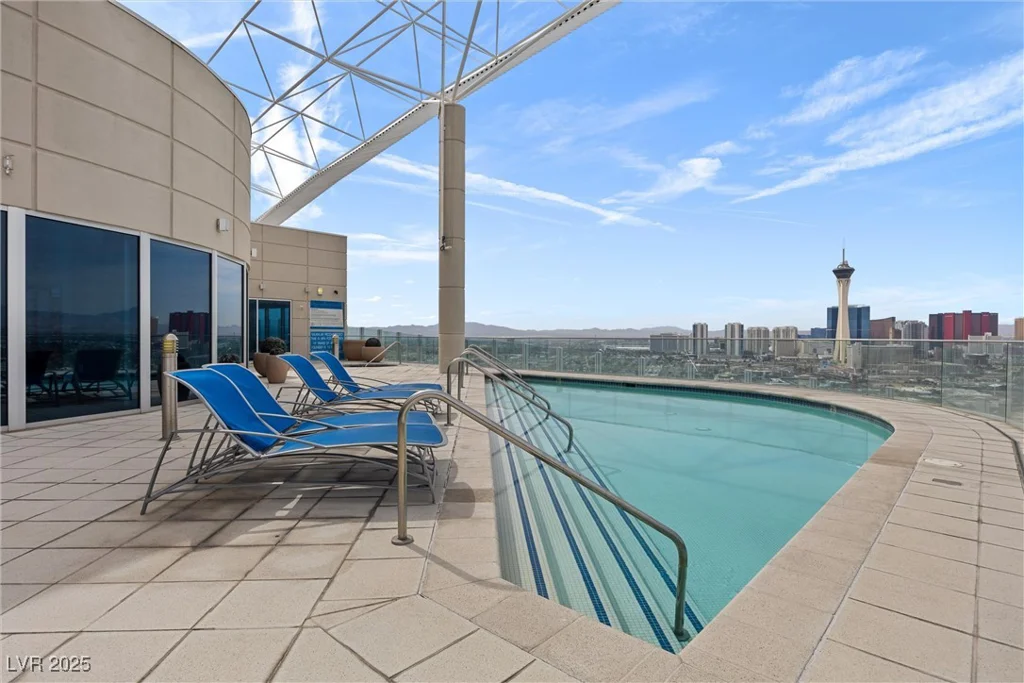 200 Hoover, Las Vegas, NV 89101