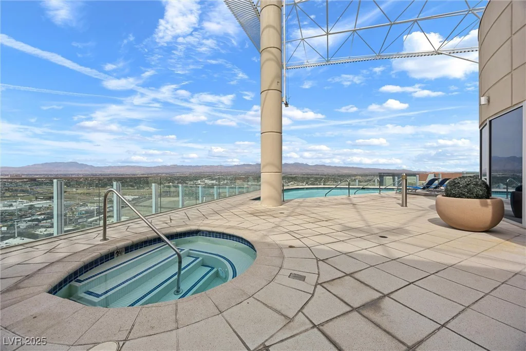 200 Hoover, Las Vegas, NV 89101