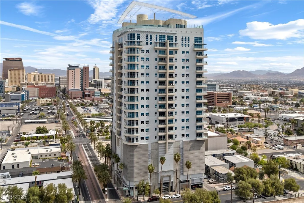 200 Hoover, Las Vegas, NV 89101