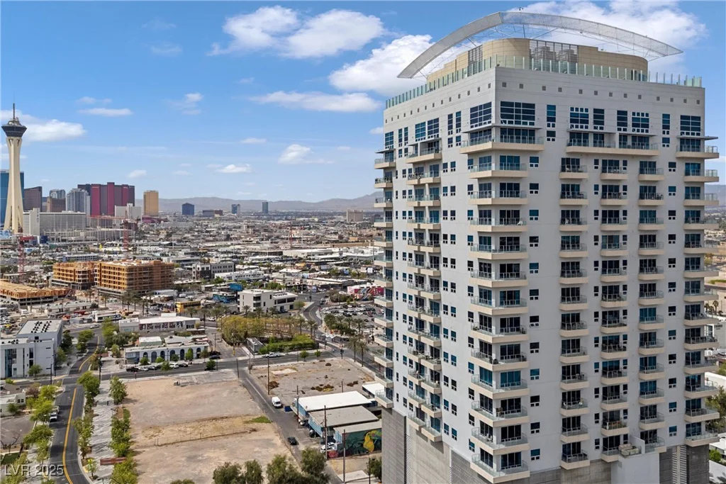 200 Hoover, Las Vegas, NV 89101