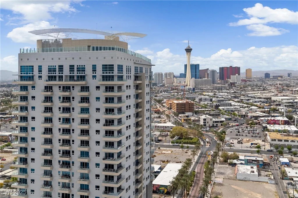 200 Hoover, Las Vegas, NV 89101