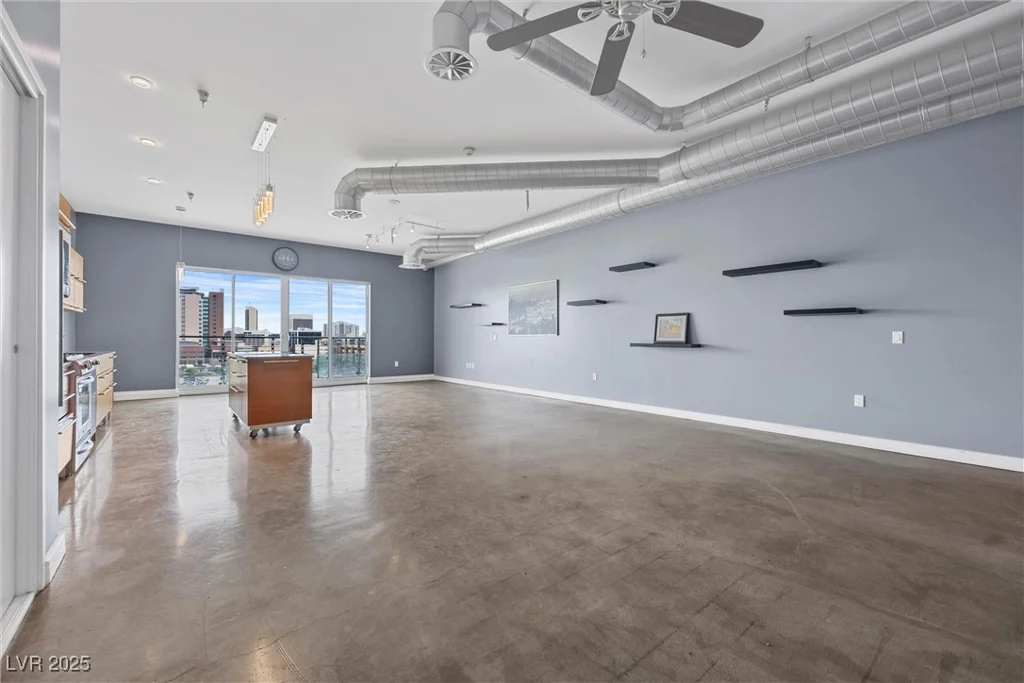200 Hoover, Las Vegas, NV 89101