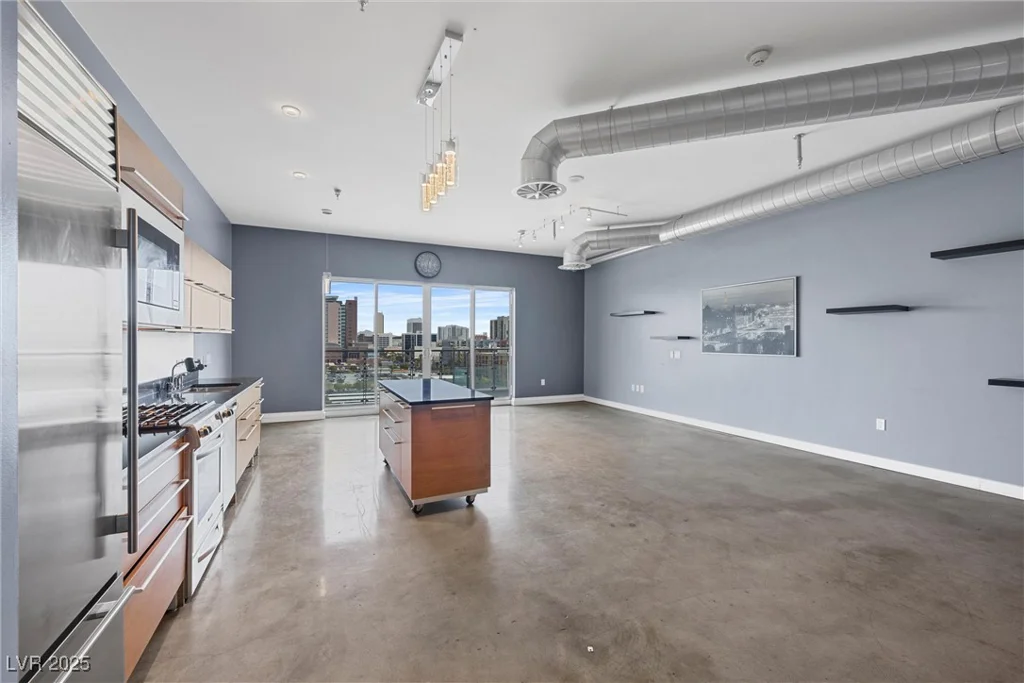 200 Hoover, Las Vegas, NV 89101
