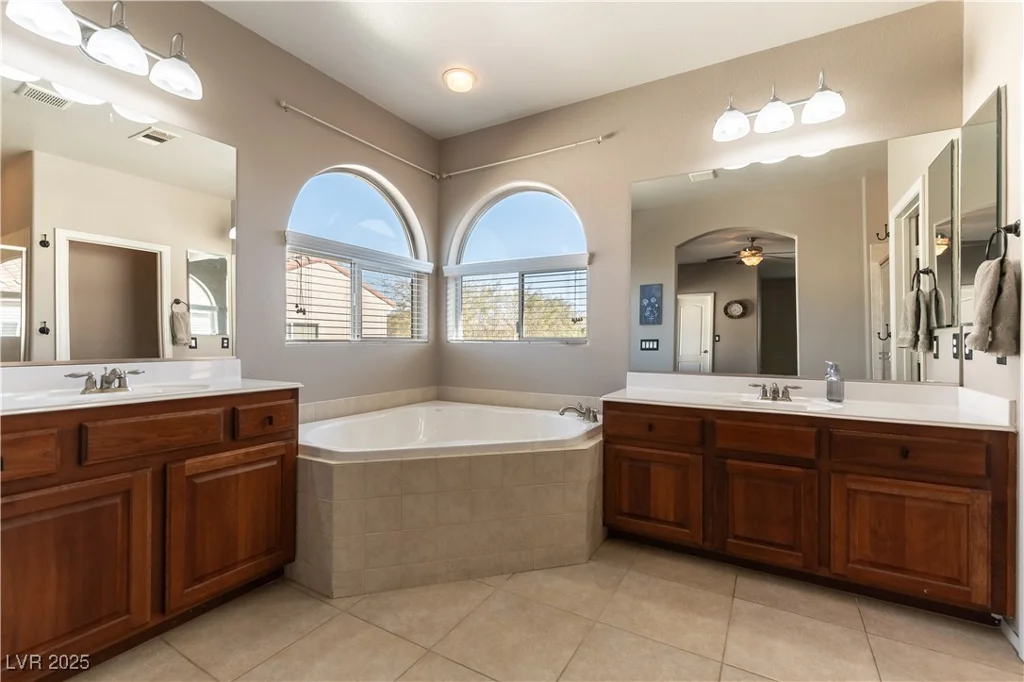 8156 Cheerful Valley, Las Vegas, NV 89178