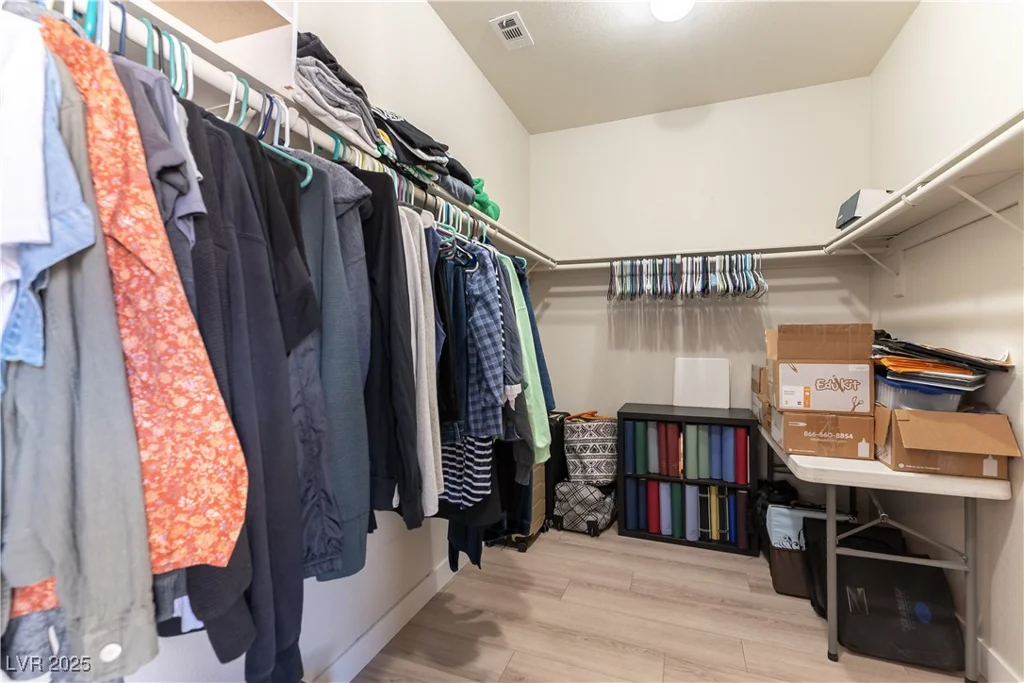 8156 Cheerful Valley, Las Vegas, NV 89178