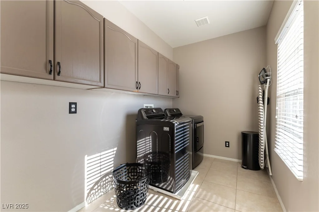 8156 Cheerful Valley, Las Vegas, NV 89178