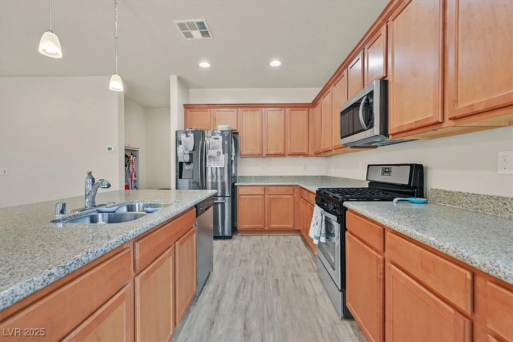 8919 Don Valley, Las Vegas, NV 89148