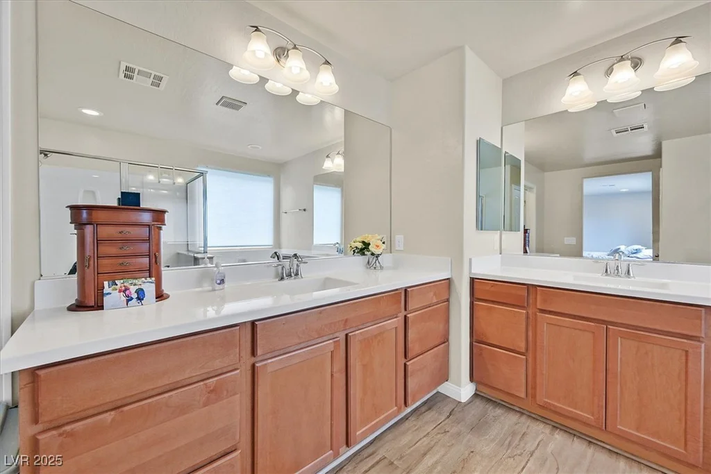 8919 Don Valley, Las Vegas, NV 89148