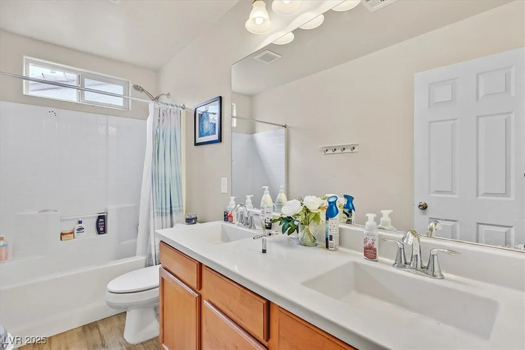 8919 Don Valley, Las Vegas, NV 89148