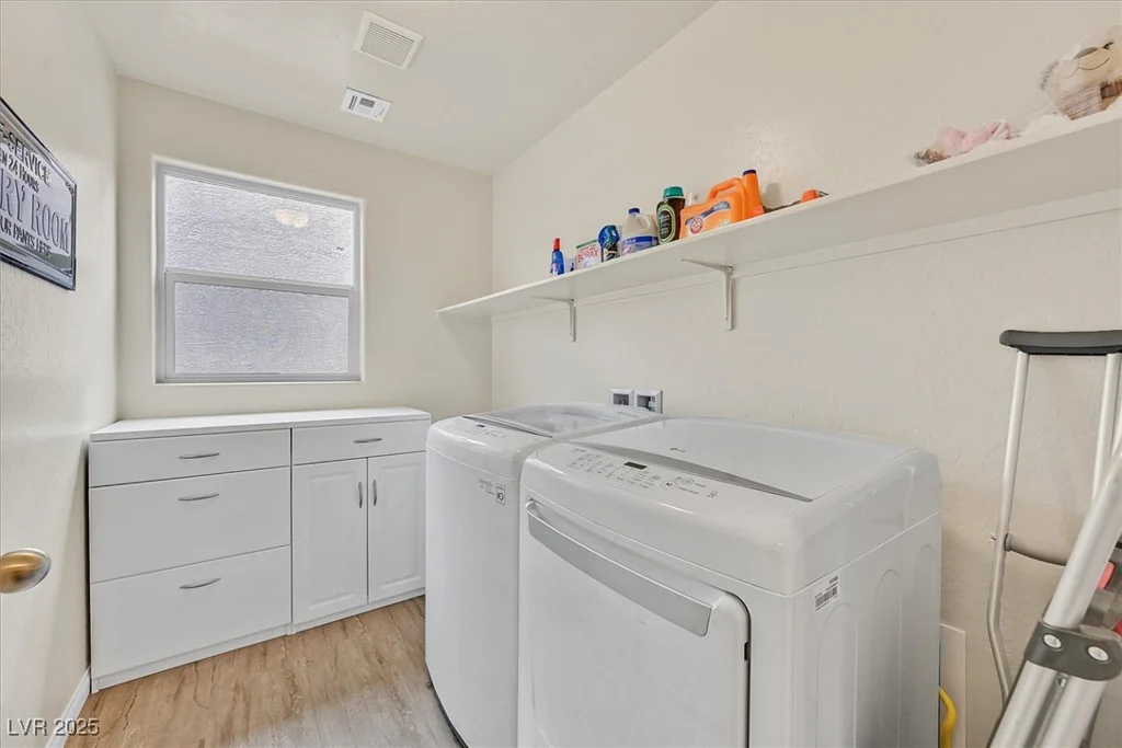 8919 Don Valley, Las Vegas, NV 89148