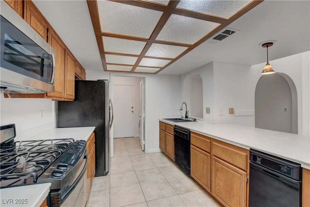 3948 Tudur, Las Vegas, NV 89119
