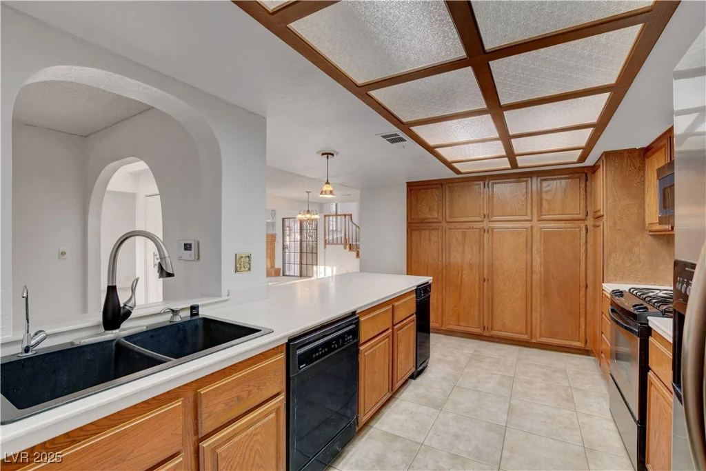 3948 Tudur, Las Vegas, NV 89119