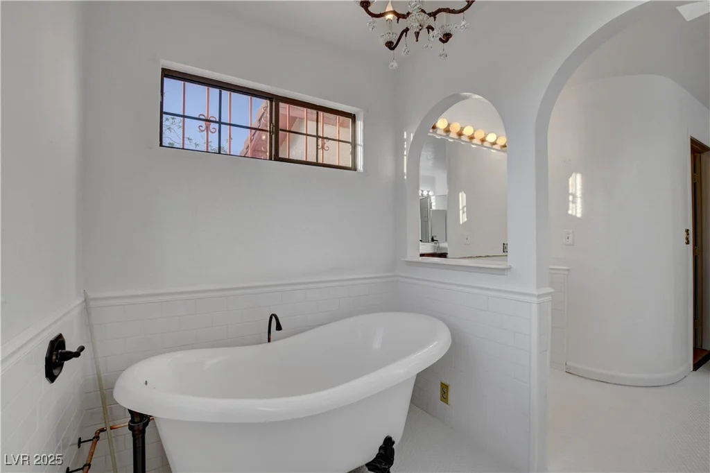 3948 Tudur, Las Vegas, NV 89119