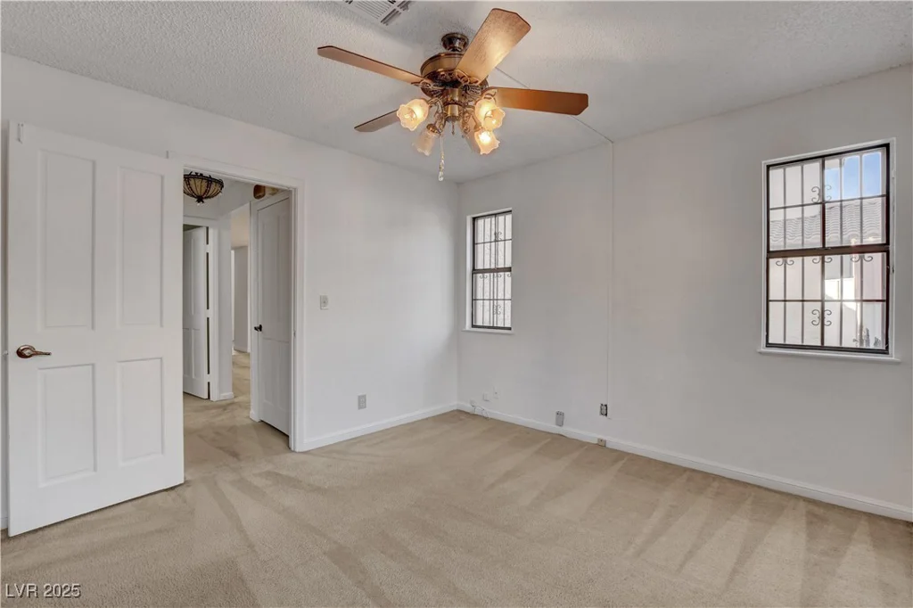 3948 Tudur, Las Vegas, NV 89119