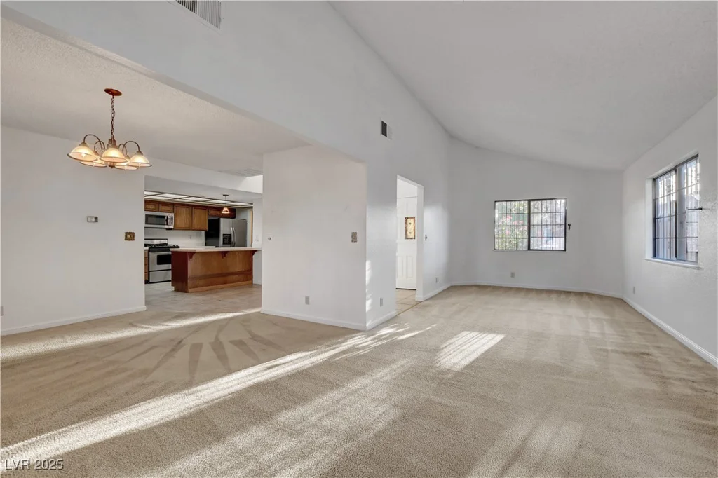 3948 Tudur, Las Vegas, NV 89119