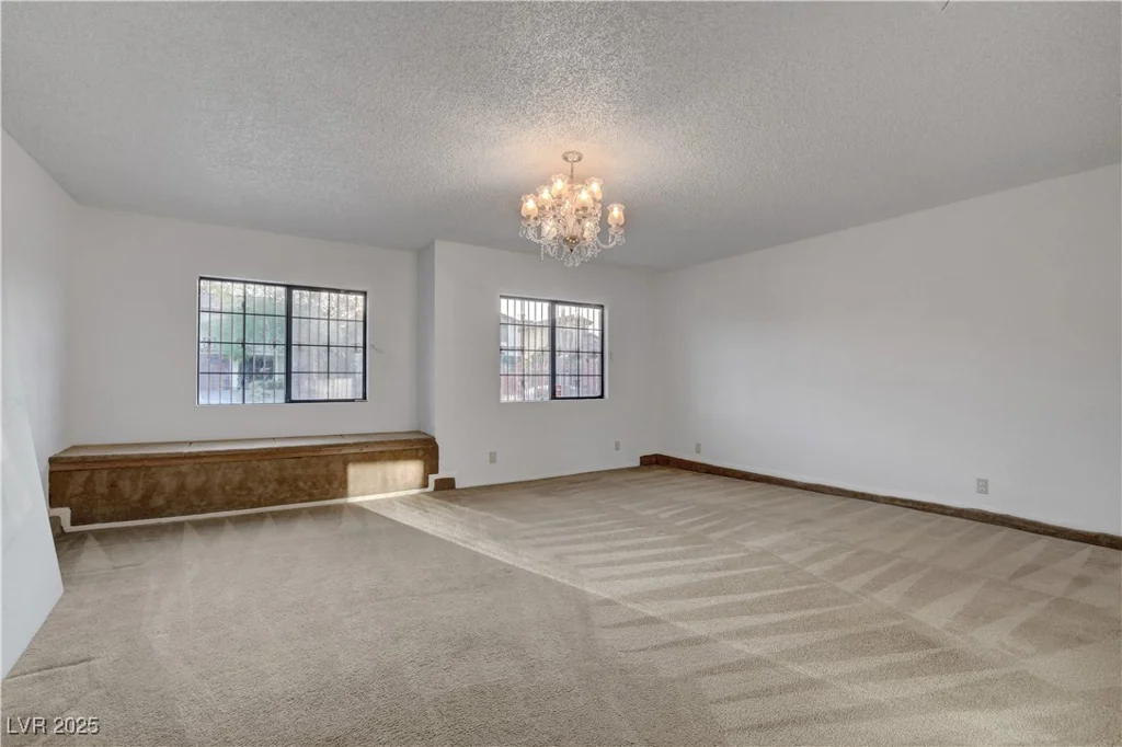 3948 Tudur, Las Vegas, NV 89119