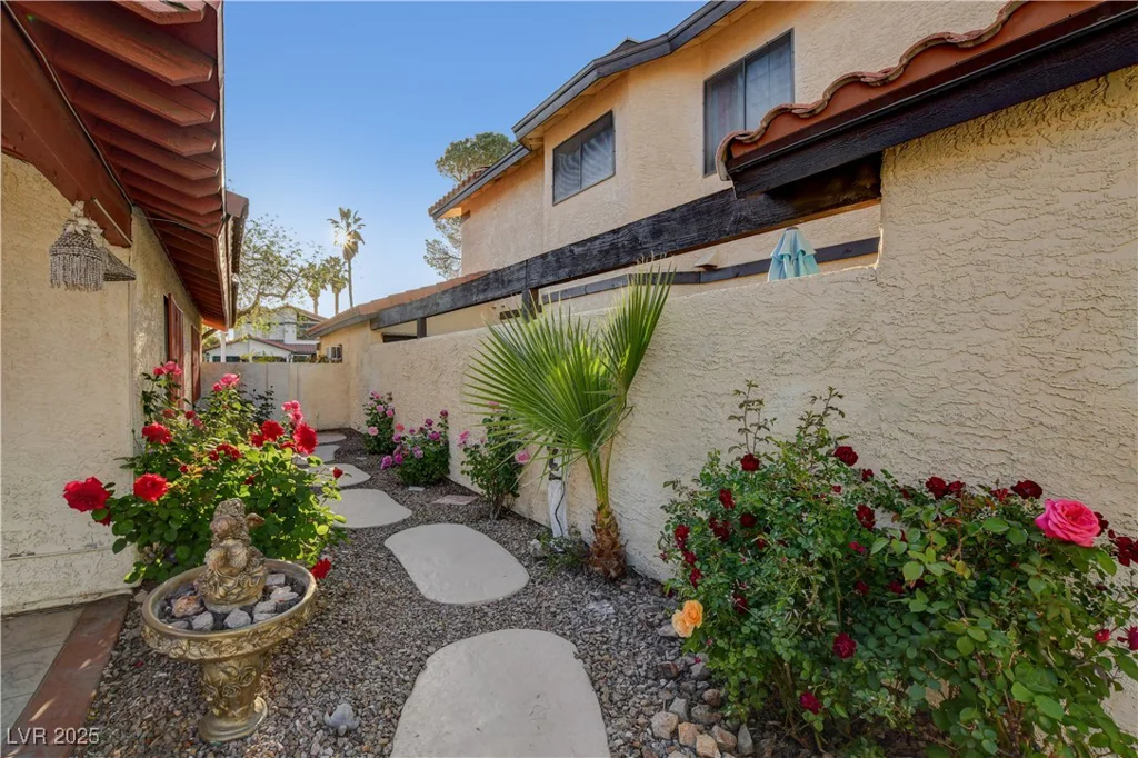 3948 Tudur, Las Vegas, NV 89119