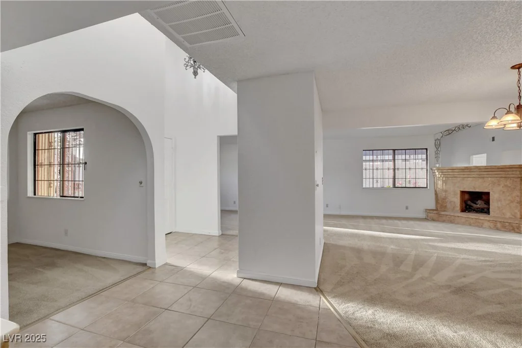 3948 Tudur, Las Vegas, NV 89119