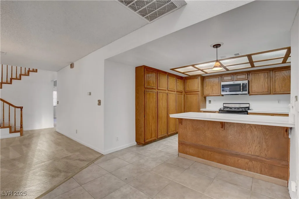 3948 Tudur, Las Vegas, NV 89119