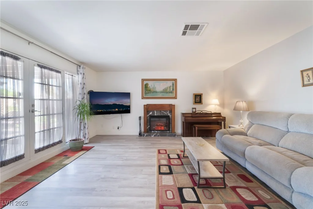 3745 Rawhide, Las Vegas, NV 89120