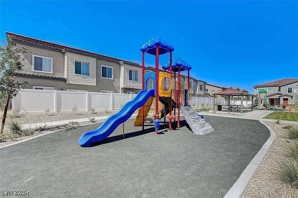 7334 Decatur, Las Vegas, NV 89131
