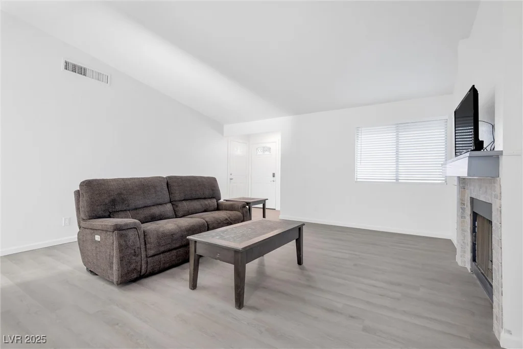 823 Crabapple, Henderson, NV 89002