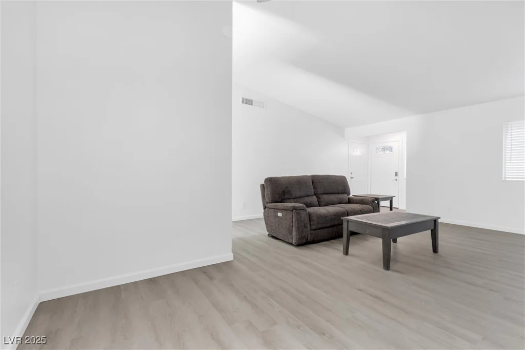 823 Crabapple, Henderson, NV 89002