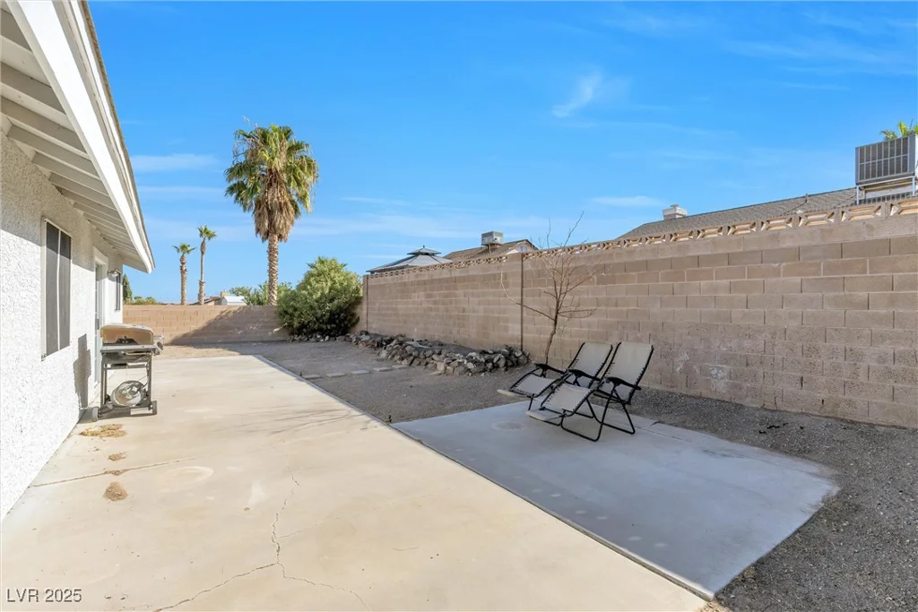 823 Crabapple, Henderson, NV 89002