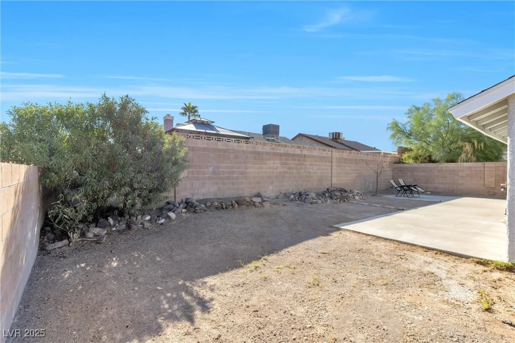 823 Crabapple, Henderson, NV 89002