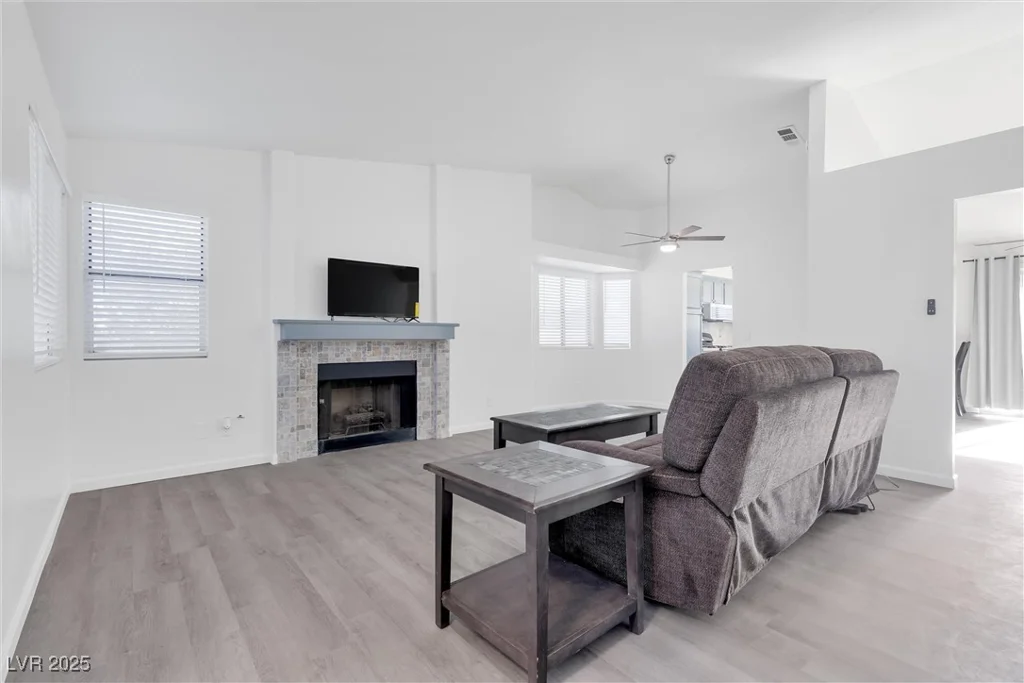 823 Crabapple, Henderson, NV 89002