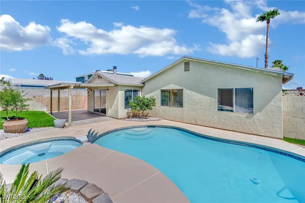 4623 Kearney, Las Vegas, NV 89147