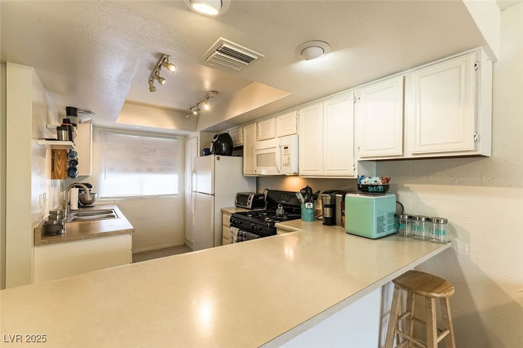 555 Rene, Henderson, NV 89015