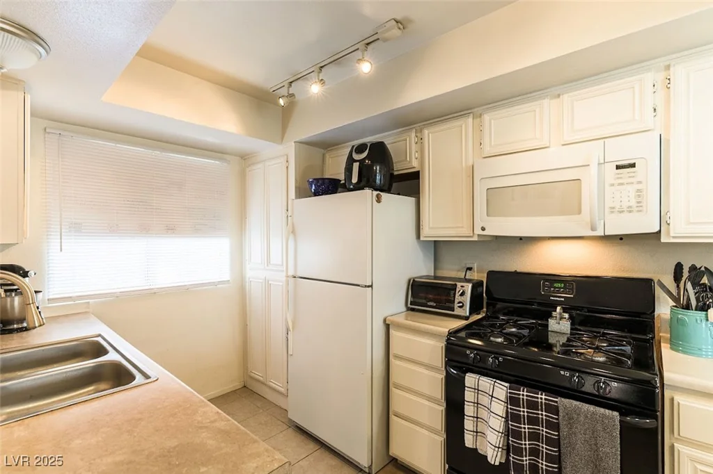 555 Rene, Henderson, NV 89015