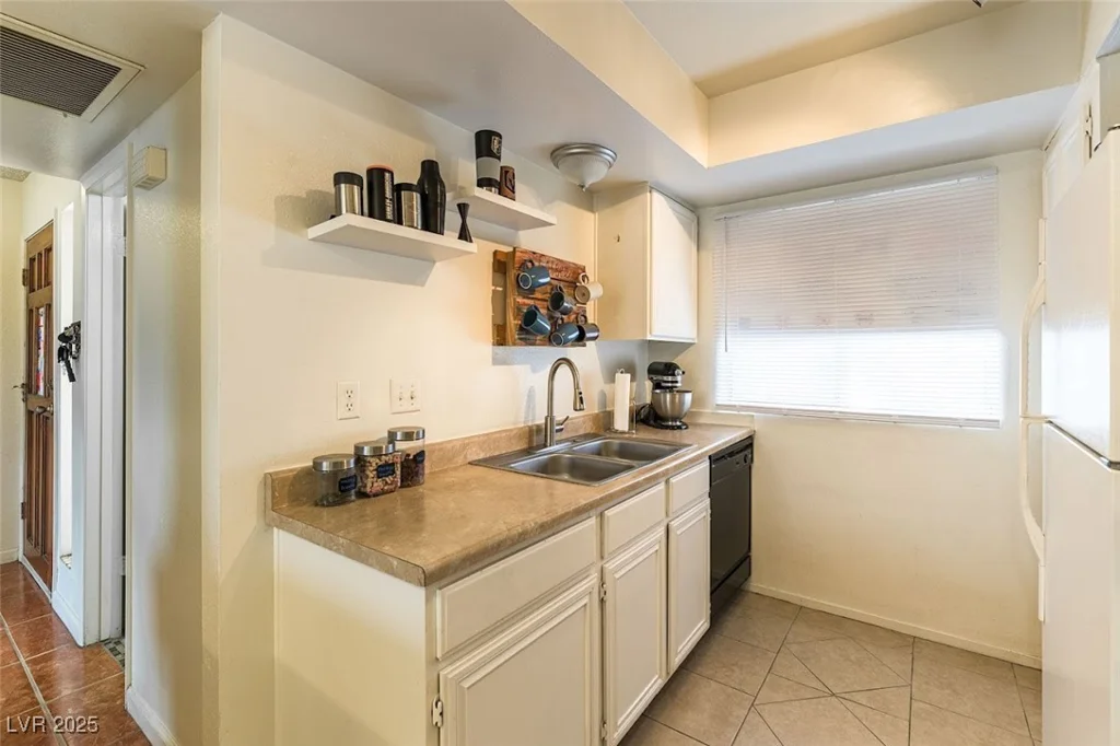 555 Rene, Henderson, NV 89015