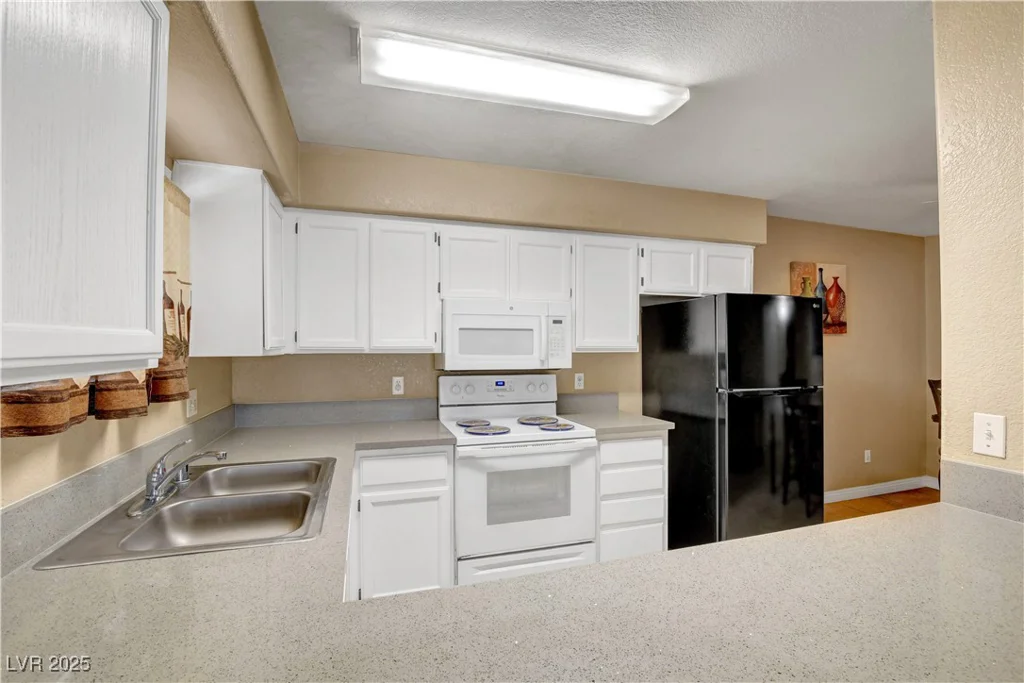 2725 Nellis, Las Vegas, NV 89121