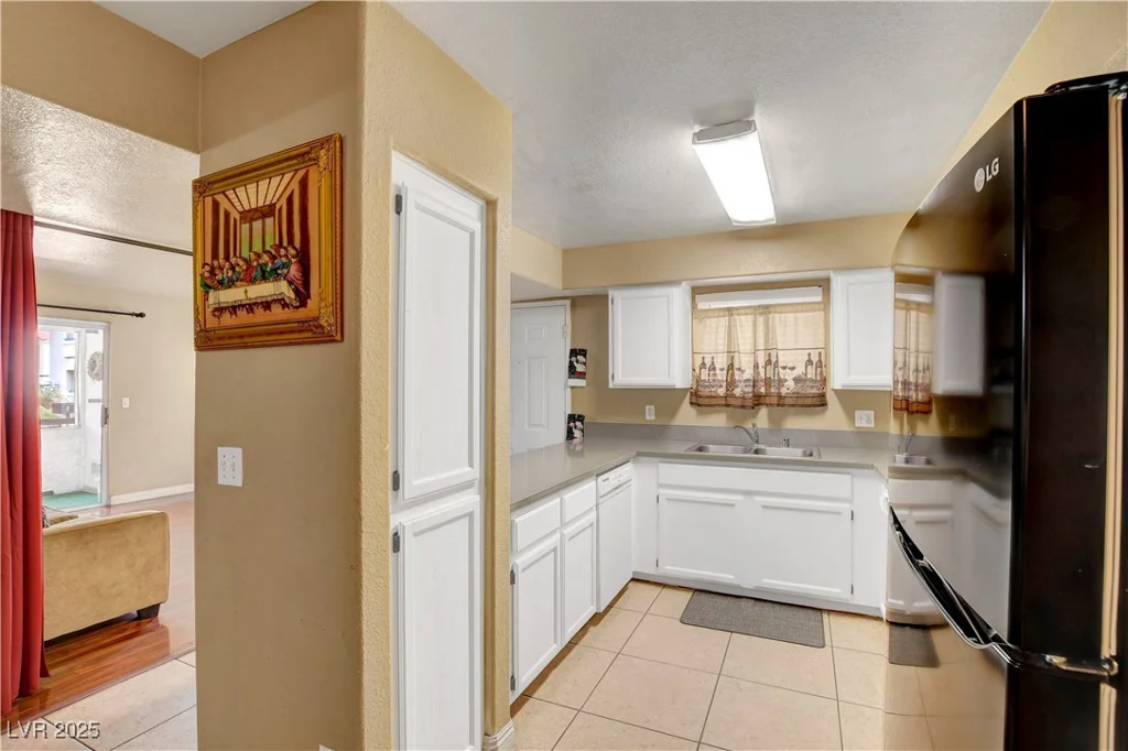 2725 Nellis, Las Vegas, NV 89121