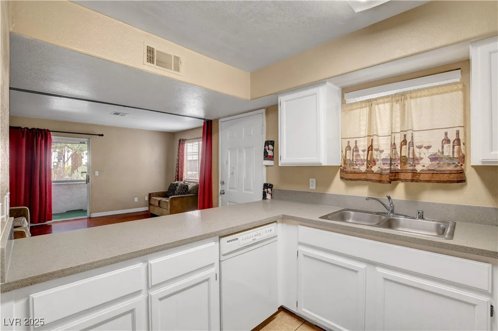 2725 Nellis, Las Vegas, NV 89121