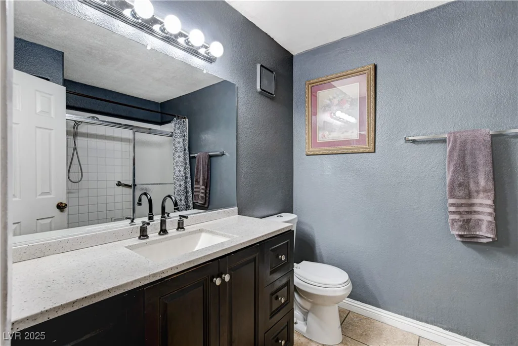 2725 Nellis, Las Vegas, NV 89121