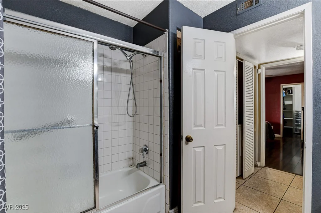 2725 Nellis, Las Vegas, NV 89121