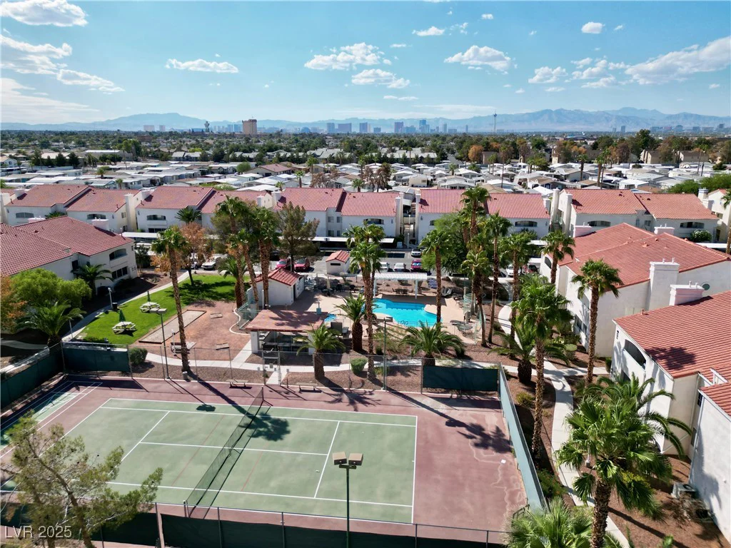 2725 Nellis, Las Vegas, NV 89121