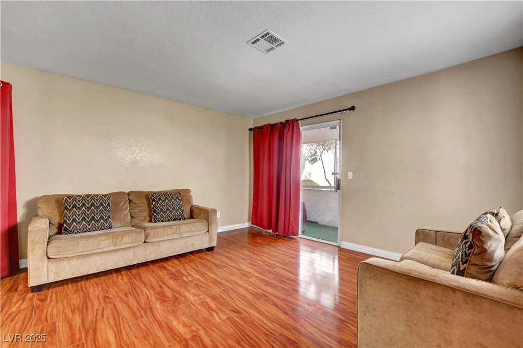 2725 Nellis, Las Vegas, NV 89121
