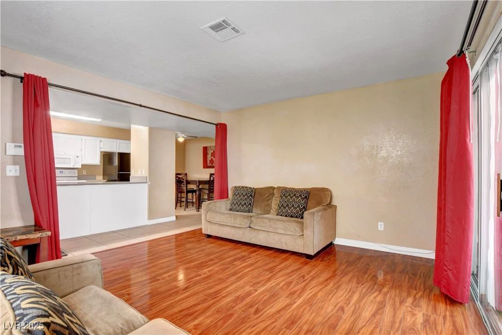 2725 Nellis, Las Vegas, NV 89121