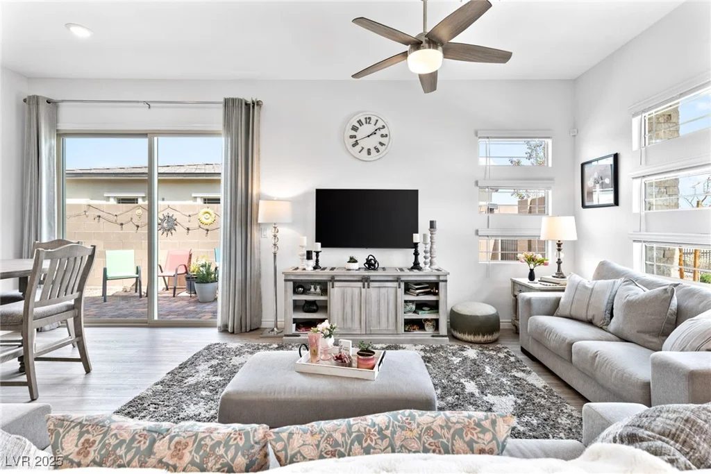 916 Belleforte, Las Vegas, NV 89138
