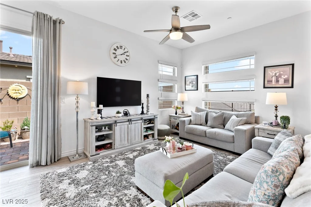 916 Belleforte, Las Vegas, NV 89138