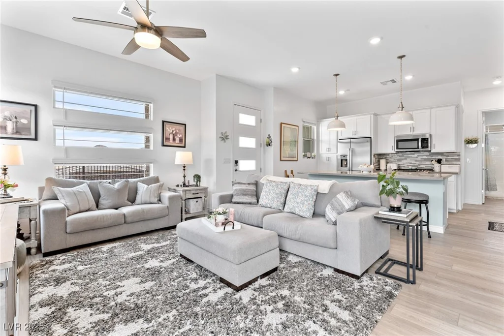 916 Belleforte, Las Vegas, NV 89138